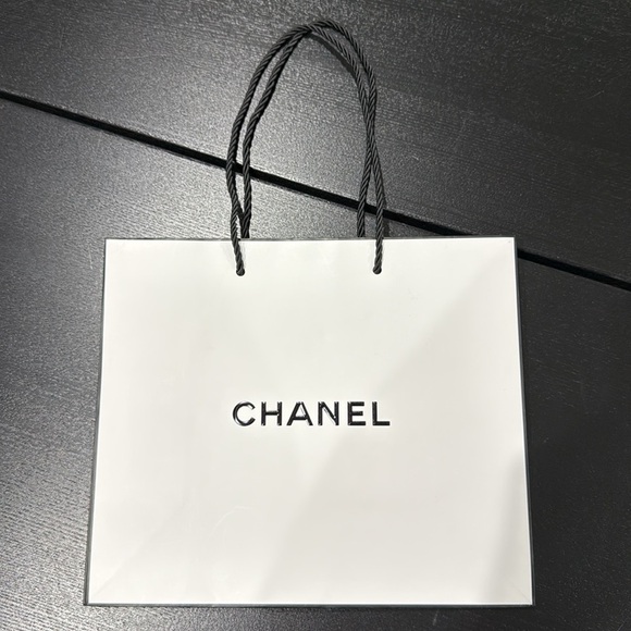 Chanel Classic White Shopping Gift Display Bag - Picture 7 of 9
